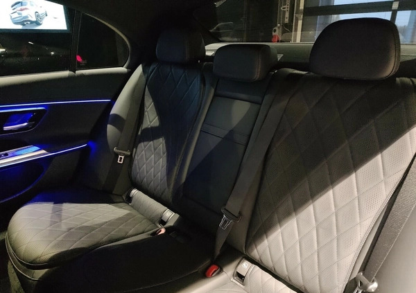 Mercedes-Benz Klasa E cena 405000 przebieg: 3888, rok produkcji 2023 z Staszów małe 301